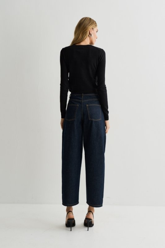 Calça Jeans Escura Barril Recorte Frente