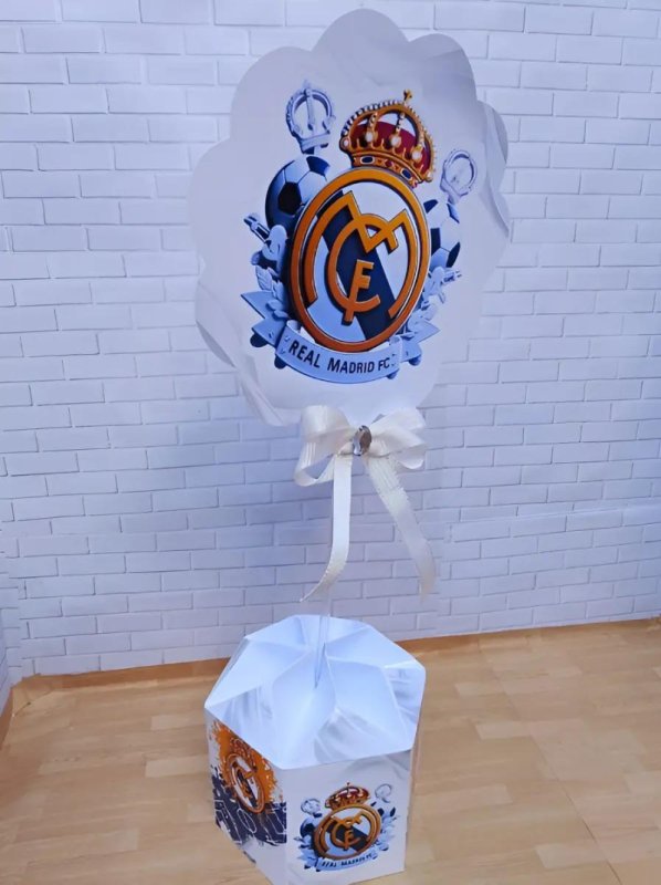 Kit Personalizado 10 Centro Mesa Aniversário Real Madrid